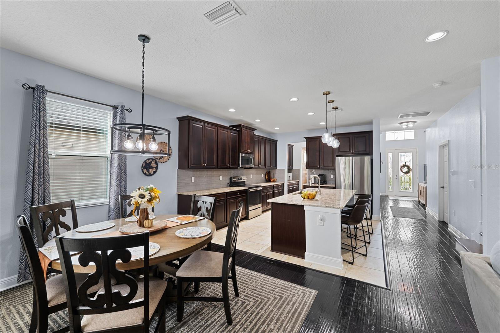 Image 16 of 68 For 8048 Roma Dune Drive