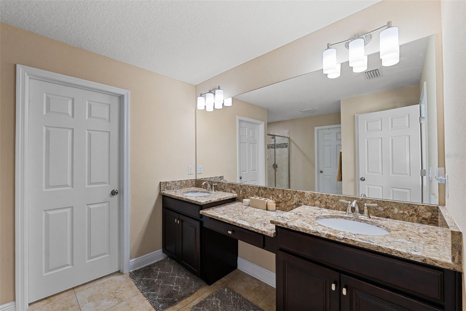 Image 28 of 68 For 8048 Roma Dune Drive