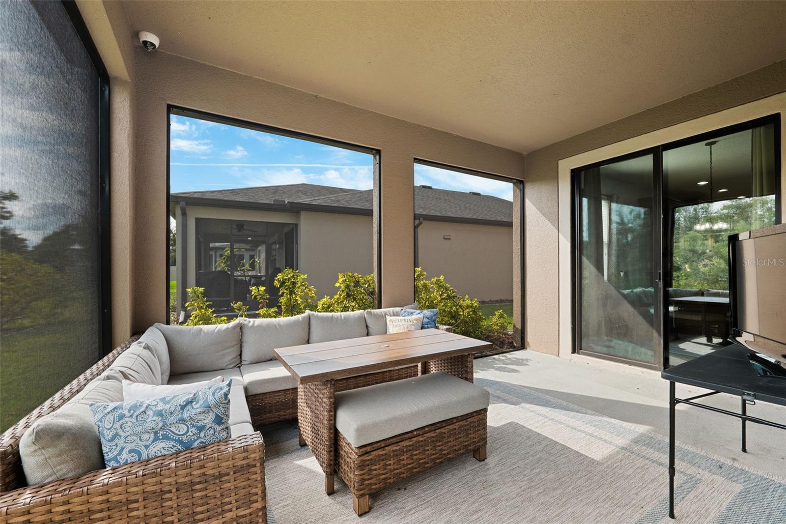 Image 45 of 68 For 8048 Roma Dune Drive