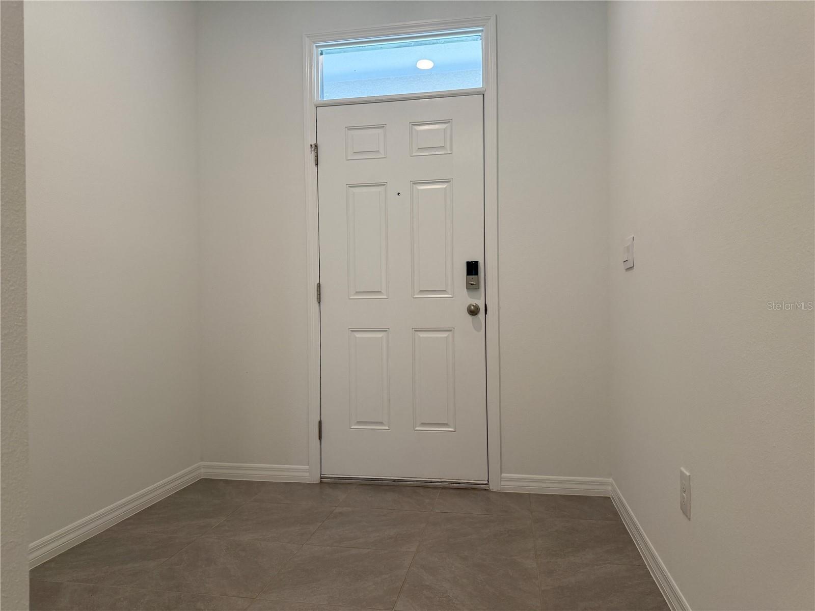 Image 4 of 39 For 17233 Bigleaf Mahogany Lane