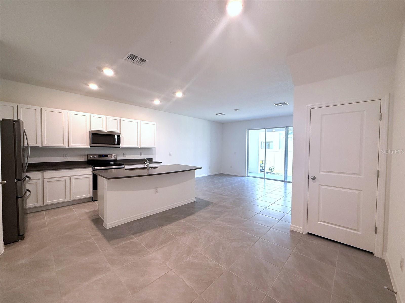 Image 7 of 39 For 17233 Bigleaf Mahogany Lane