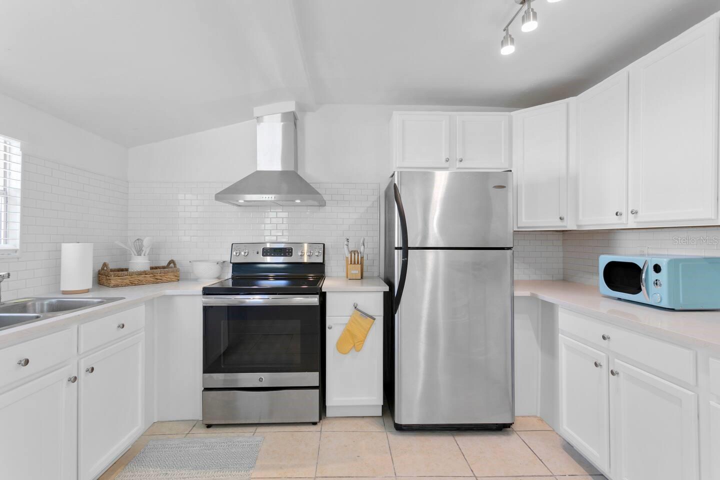 Image 16 of 42 For 2215 Thrace Street
