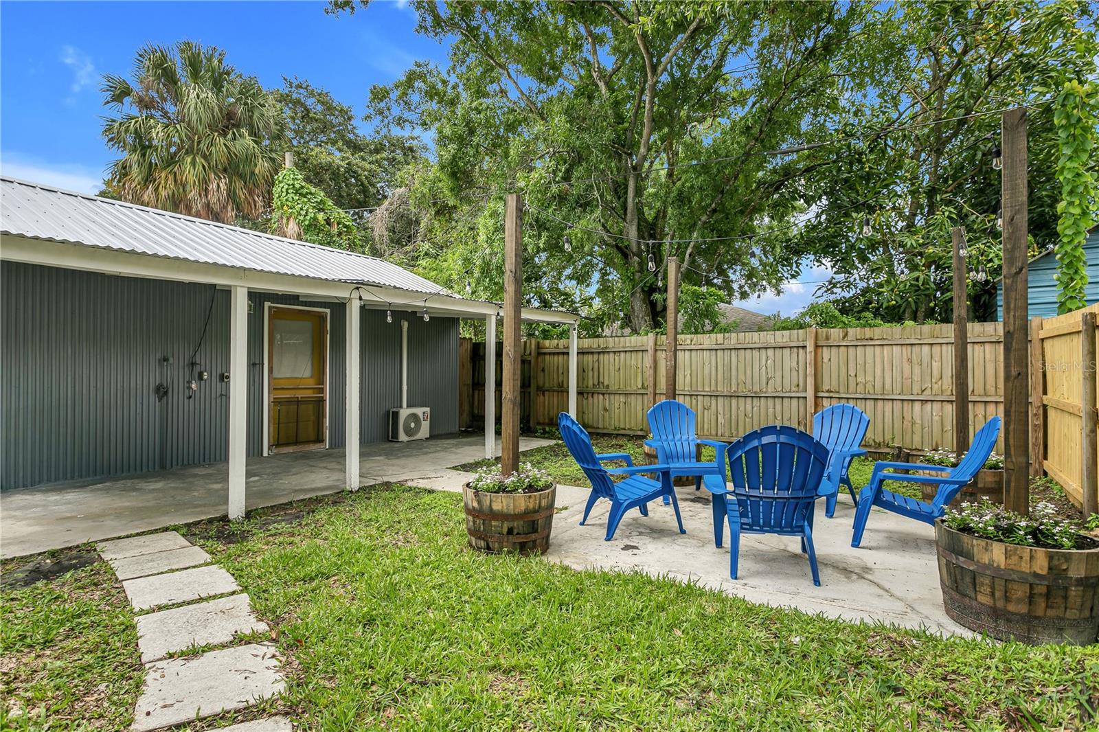 Image 28 of 42 For 2215 Thrace Street