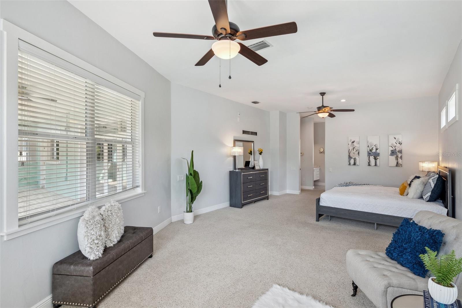 Image 12 of 99 For 806 Linwood Terrace