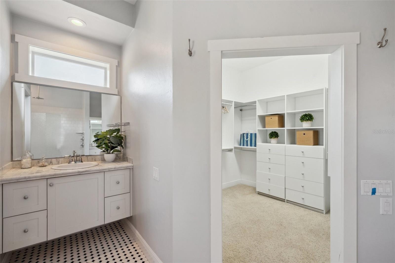 Image 20 of 99 For 806 Linwood Terrace