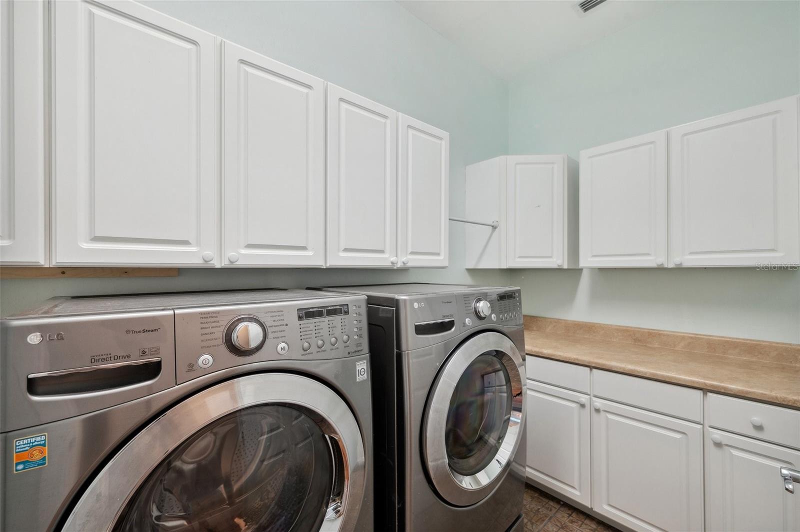Image 37 of 99 For 806 Linwood Terrace