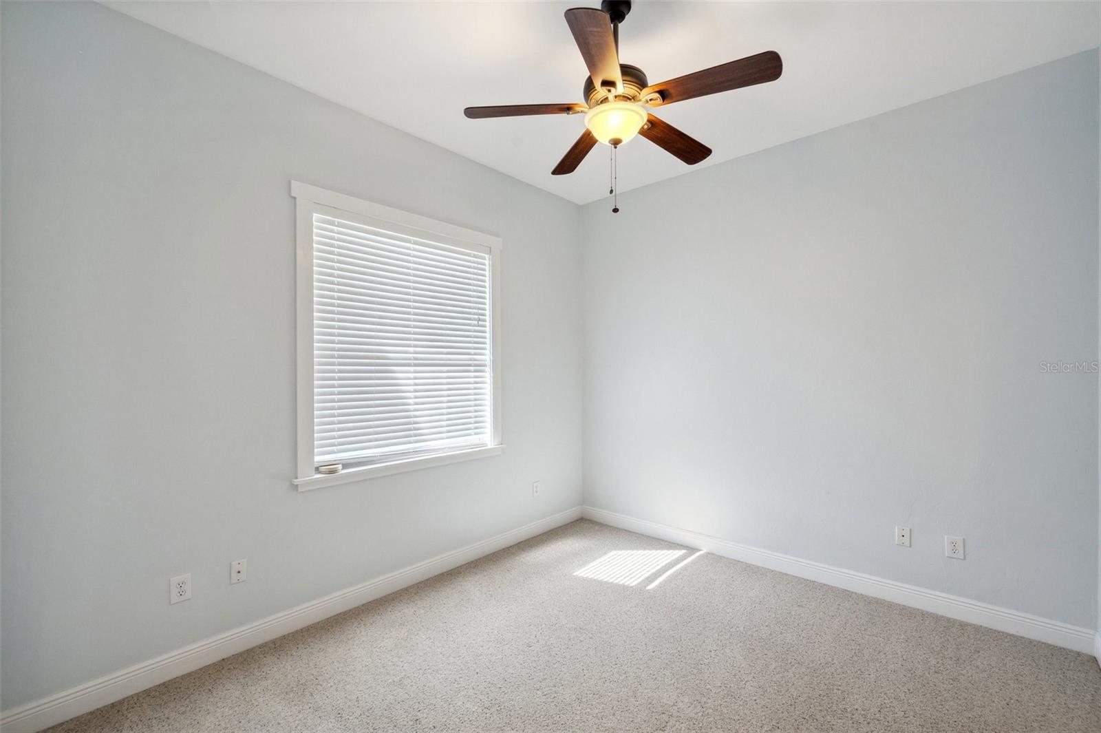 Image 39 of 99 For 806 Linwood Terrace