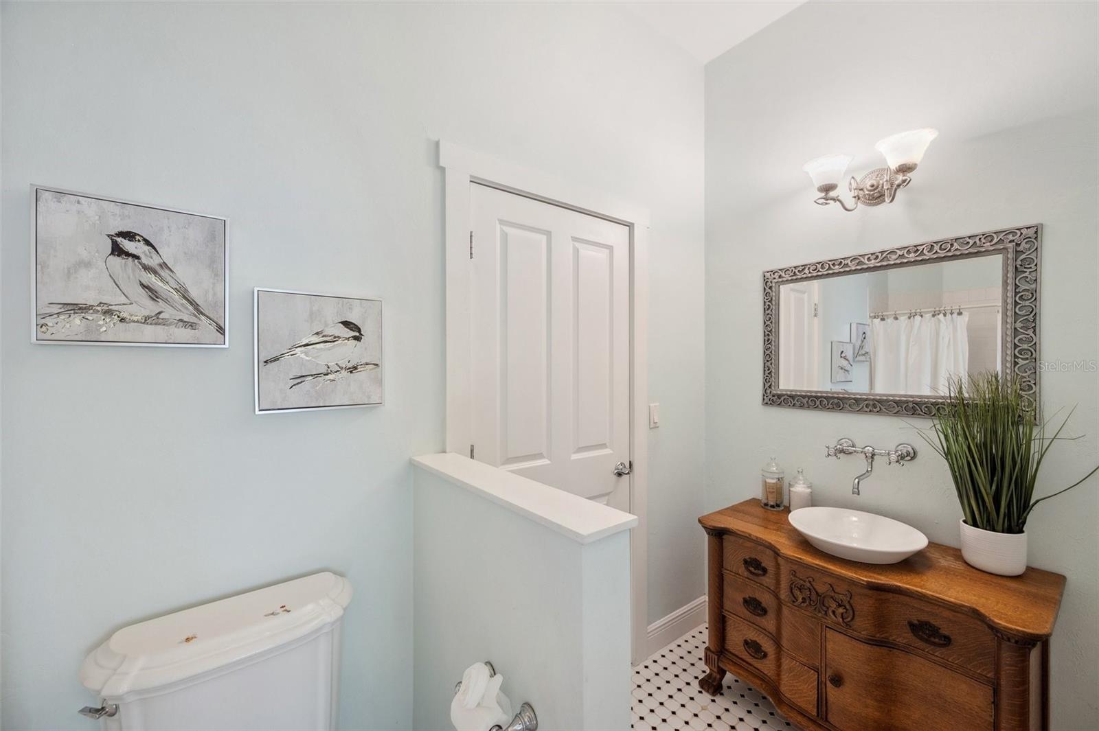 Image 43 of 99 For 806 Linwood Terrace