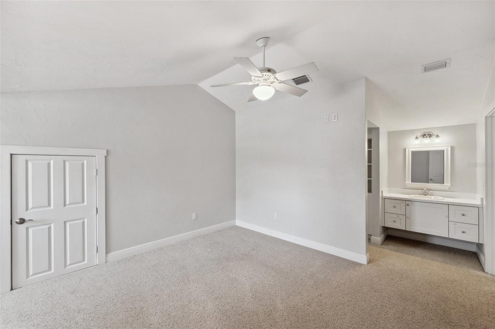 Image 49 of 99 For 806 Linwood Terrace
