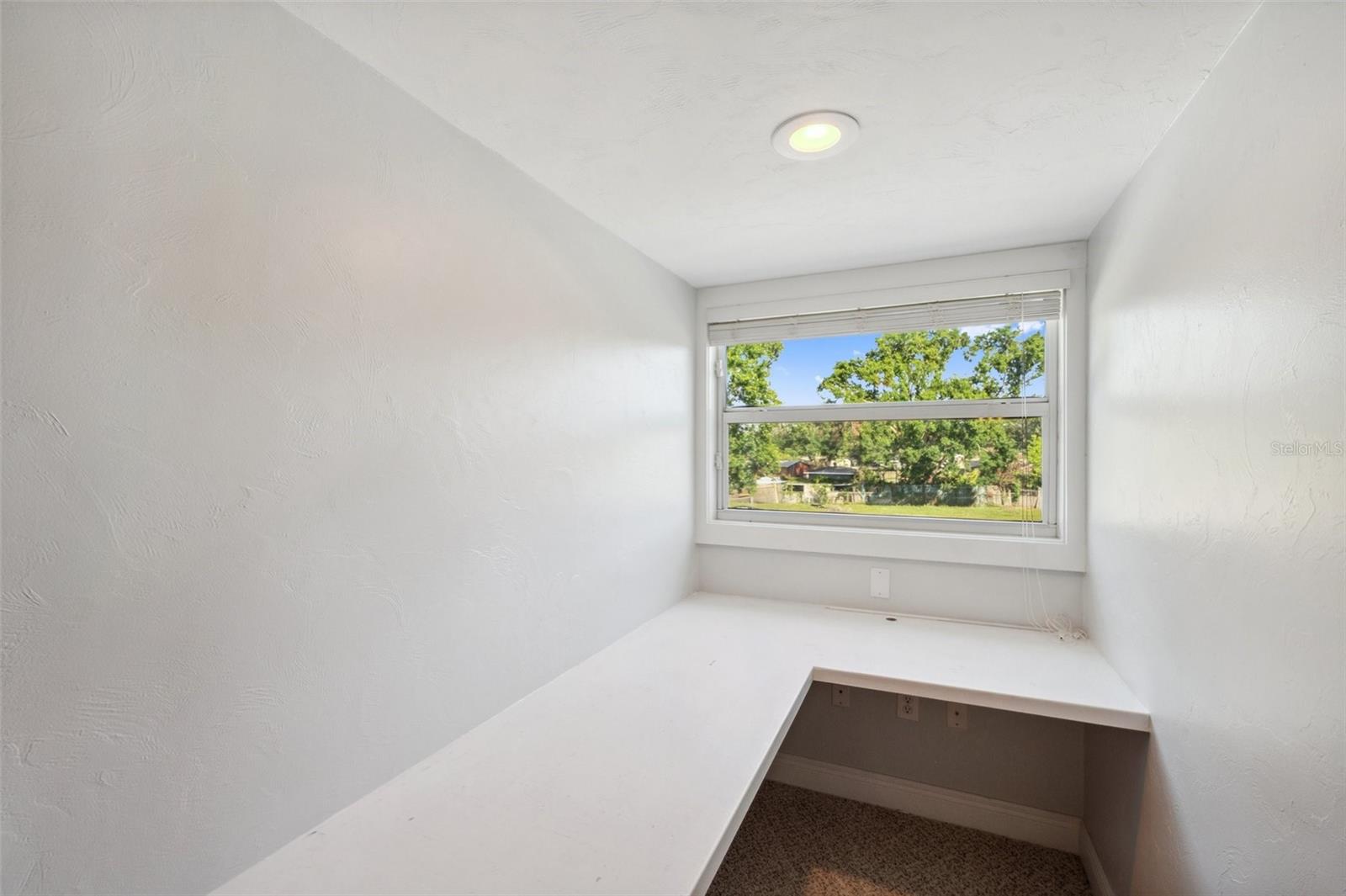 Image 51 of 99 For 806 Linwood Terrace
