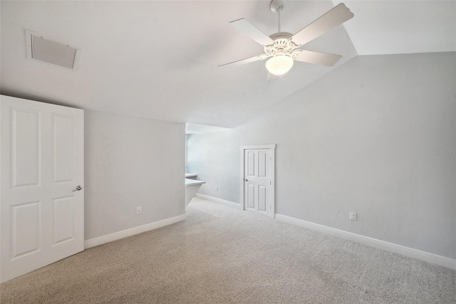 Image 52 of 99 For 806 Linwood Terrace