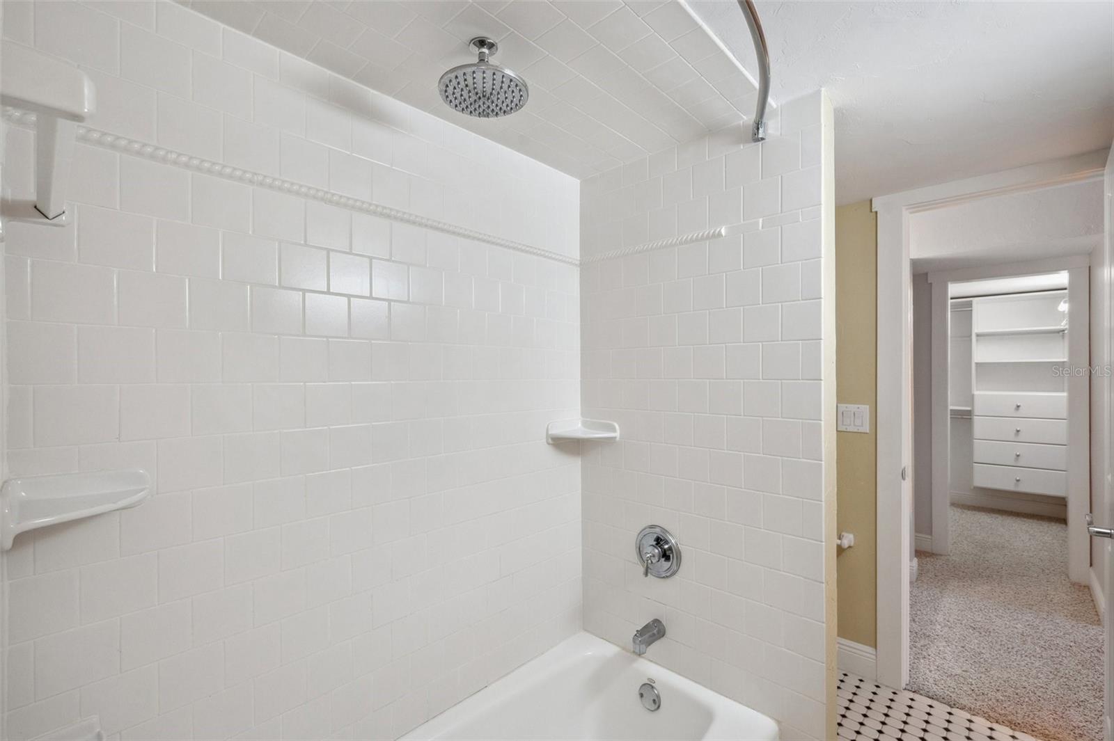 Image 55 of 99 For 806 Linwood Terrace
