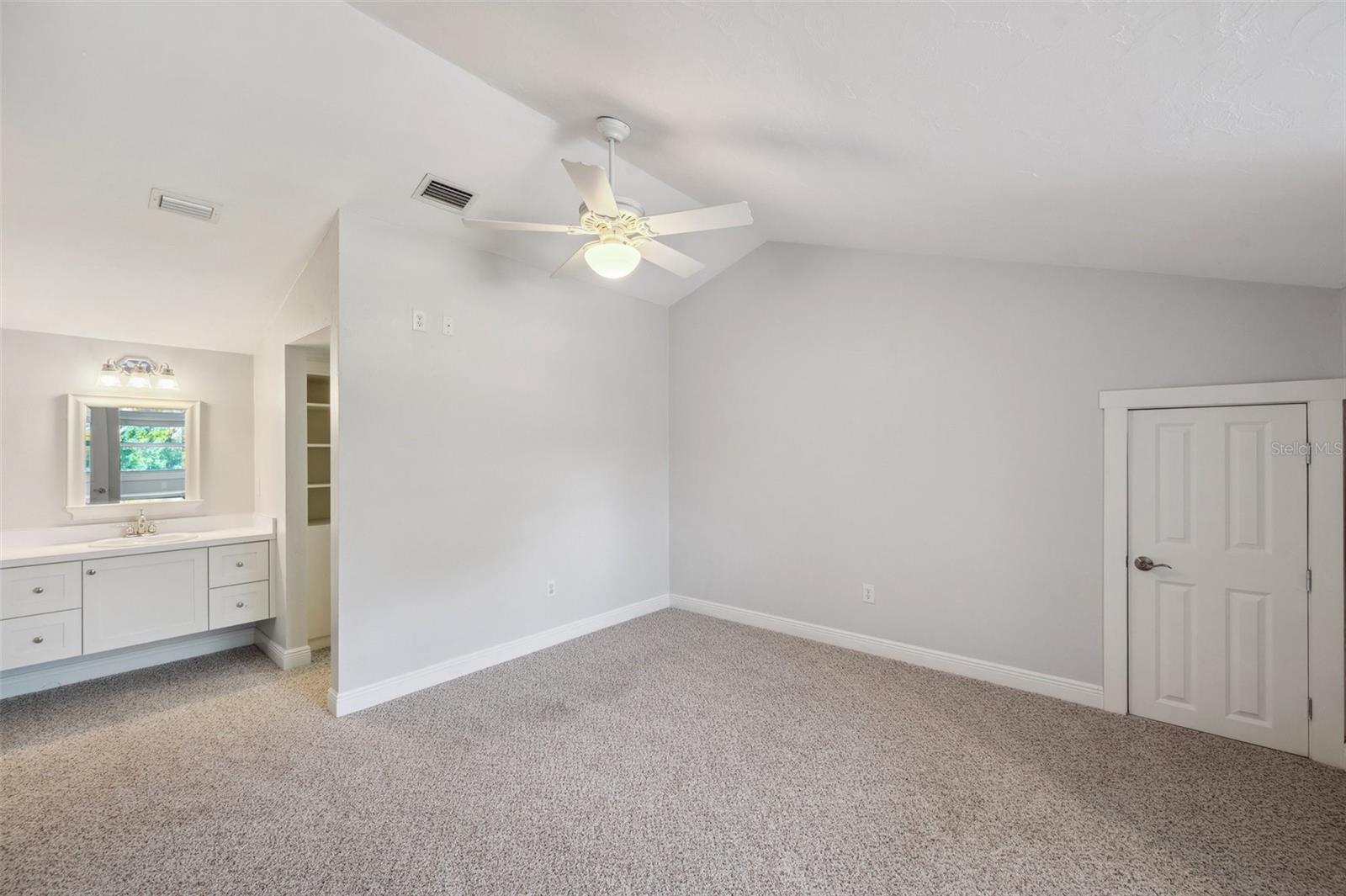 Image 57 of 99 For 806 Linwood Terrace