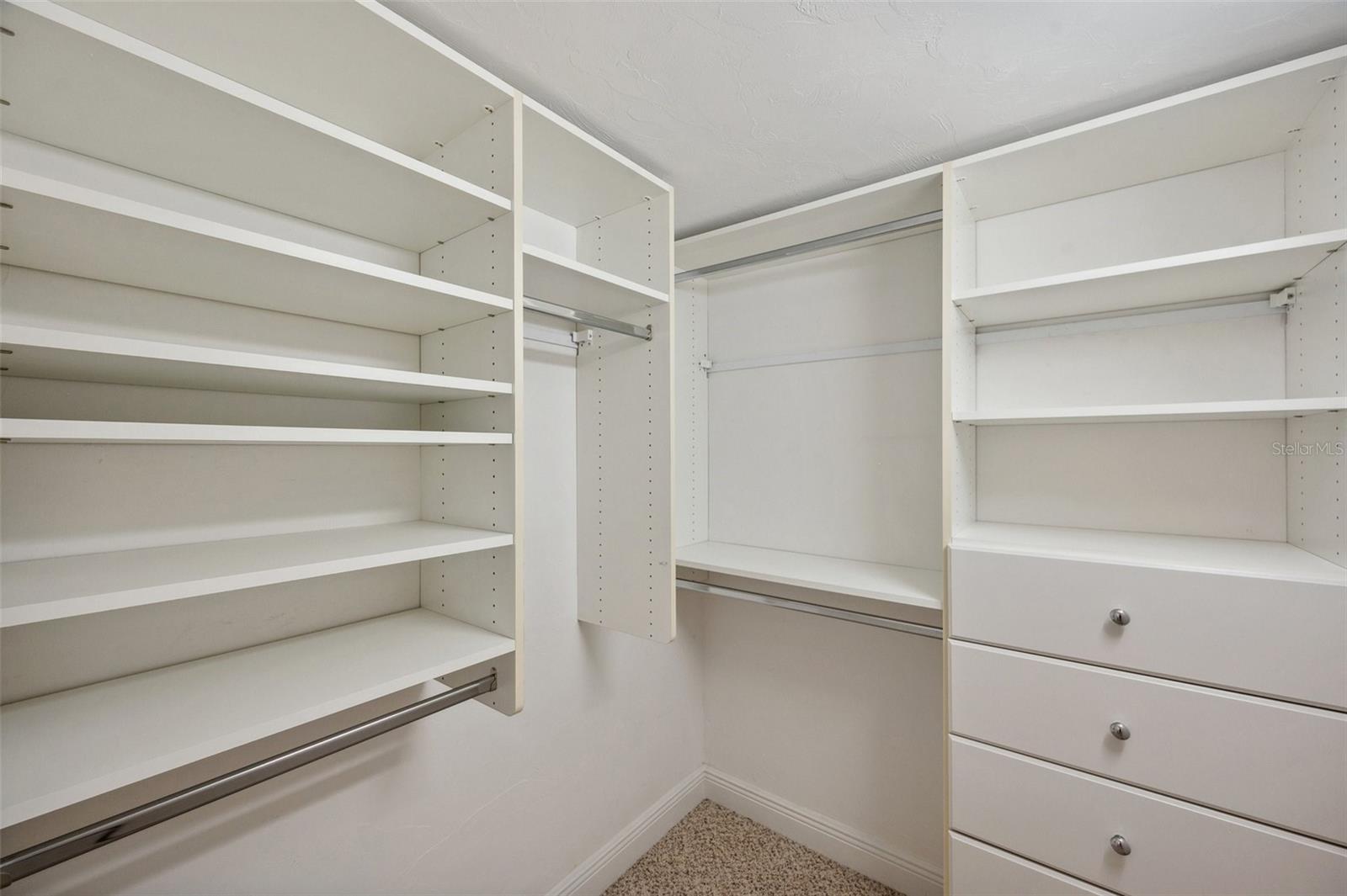 Image 63 of 99 For 806 Linwood Terrace