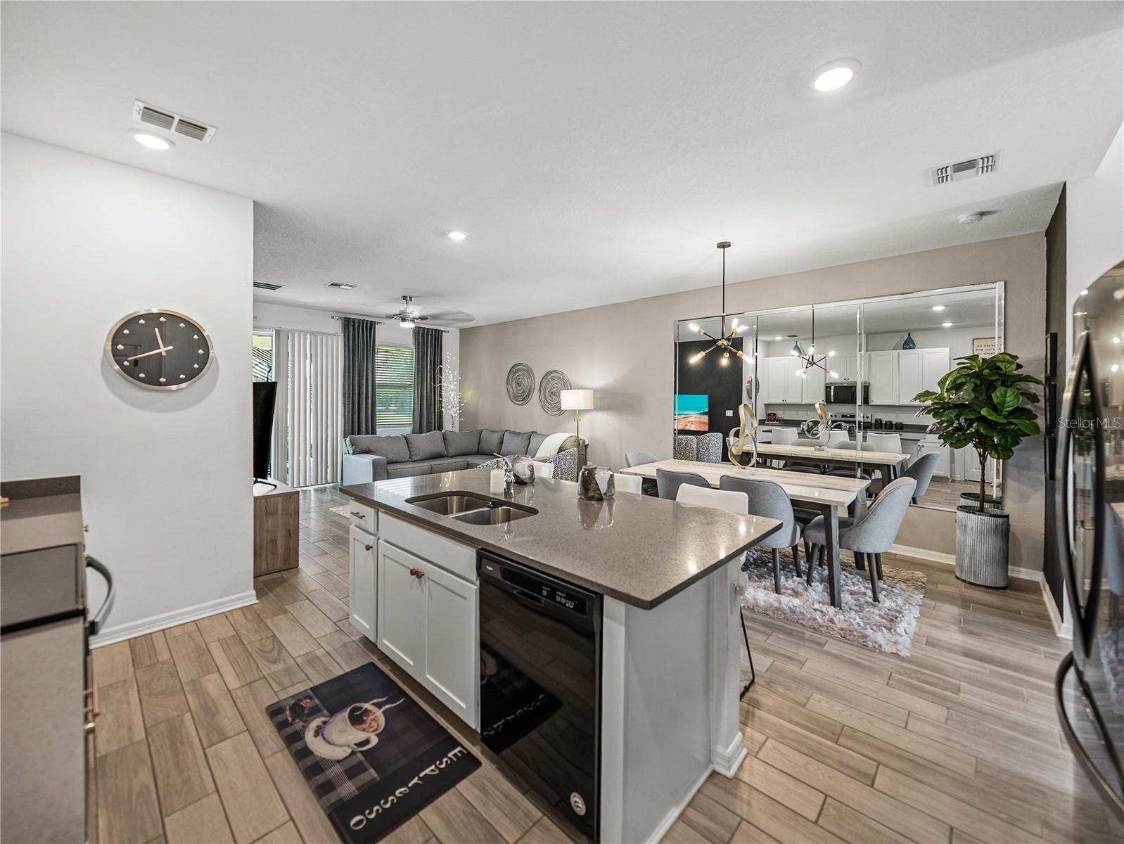 Image 17 of 87 For 34135 White Fountain Court
