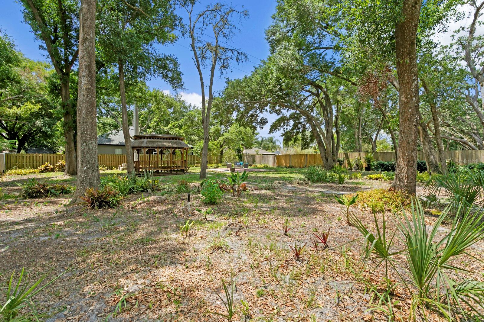 Image 3 of 48 For 6213 Queensway Drive