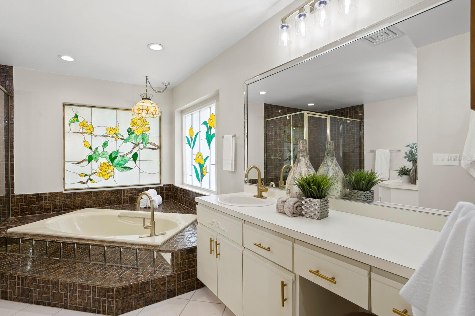 Image 33 of 48 For 6213 Queensway Drive