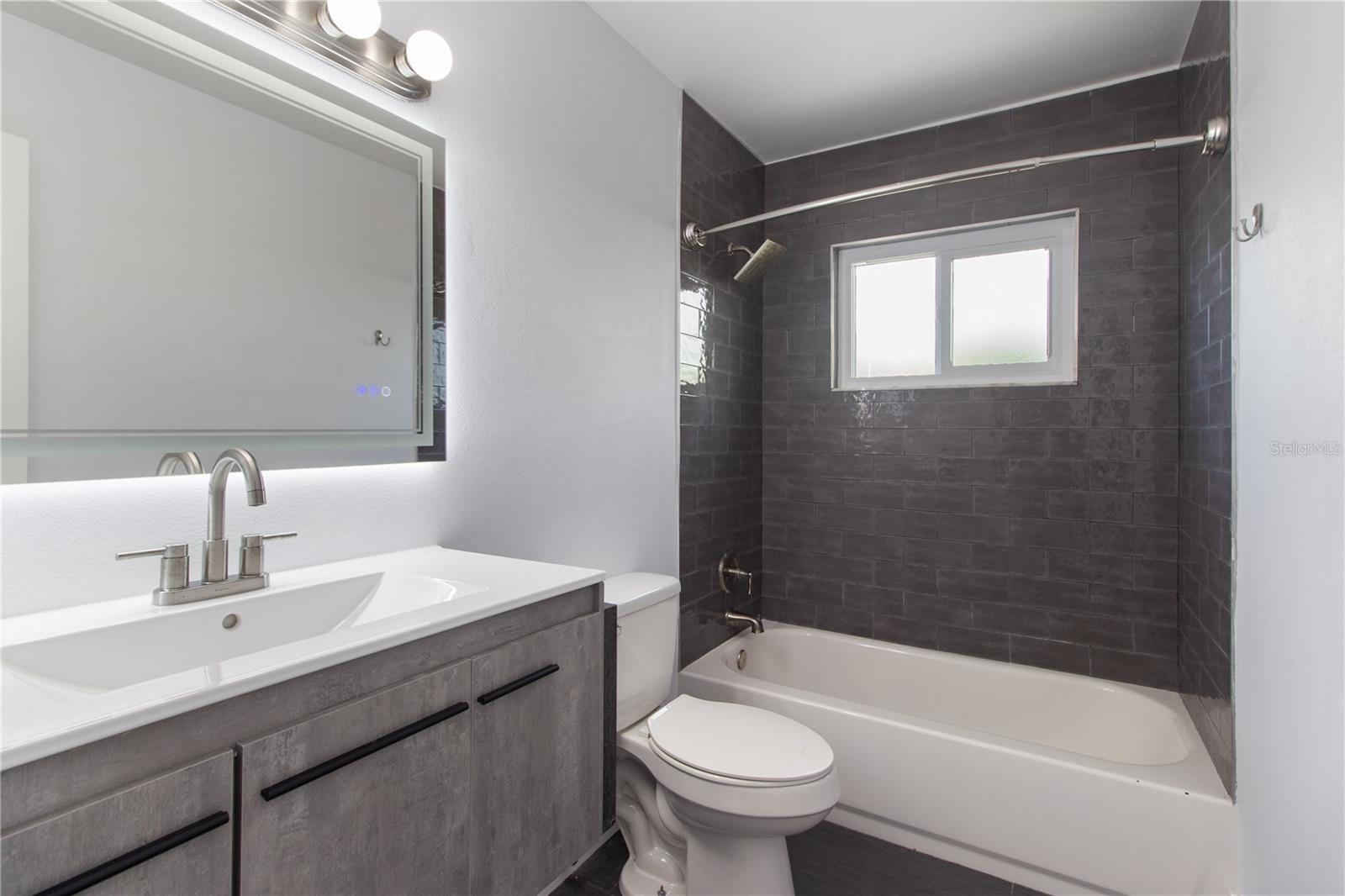 Image 12 of 48 For 321 Shore Drive E