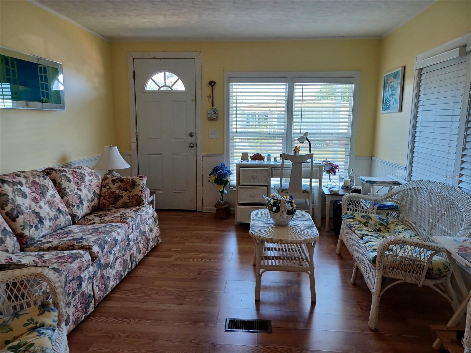 Image 3 of 18 For 34630 Petunia Place