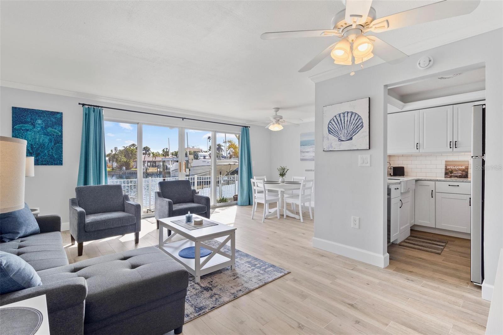 Image 10 of 19 For 4103 Gulf Boulevard 106