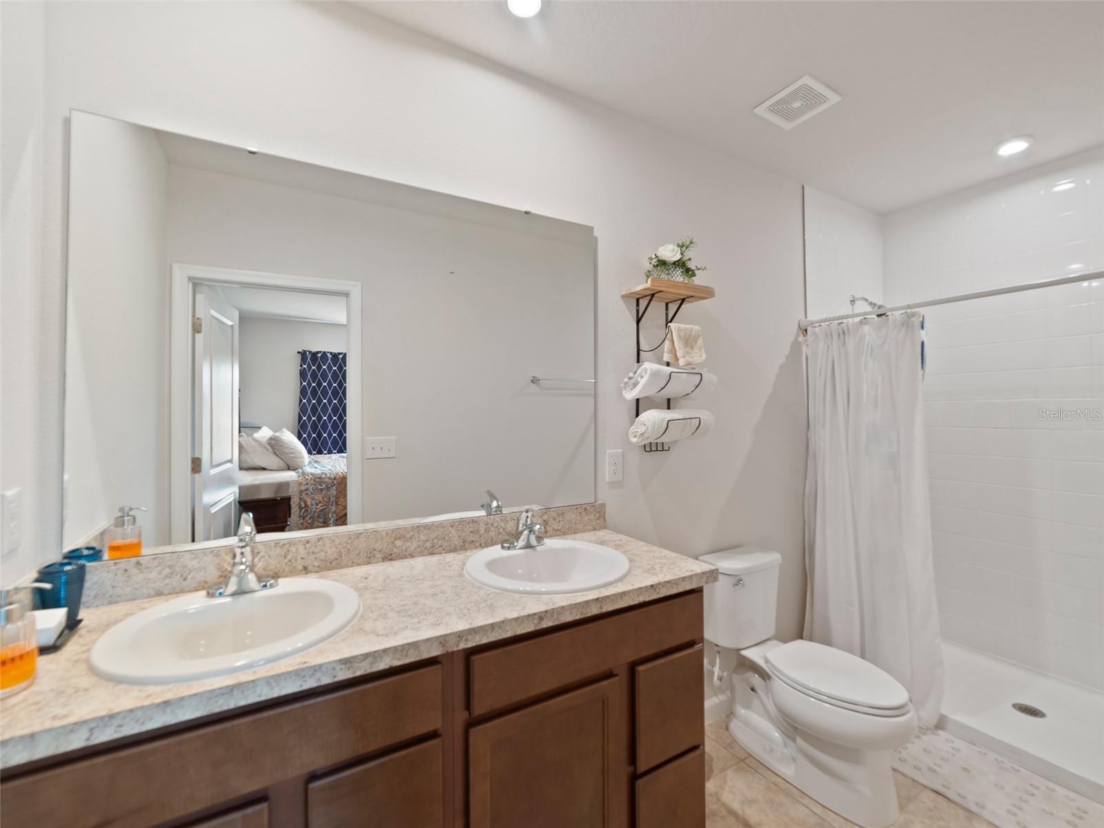 Image 8 of 34 For 726 Eagle Landing Boulevard
