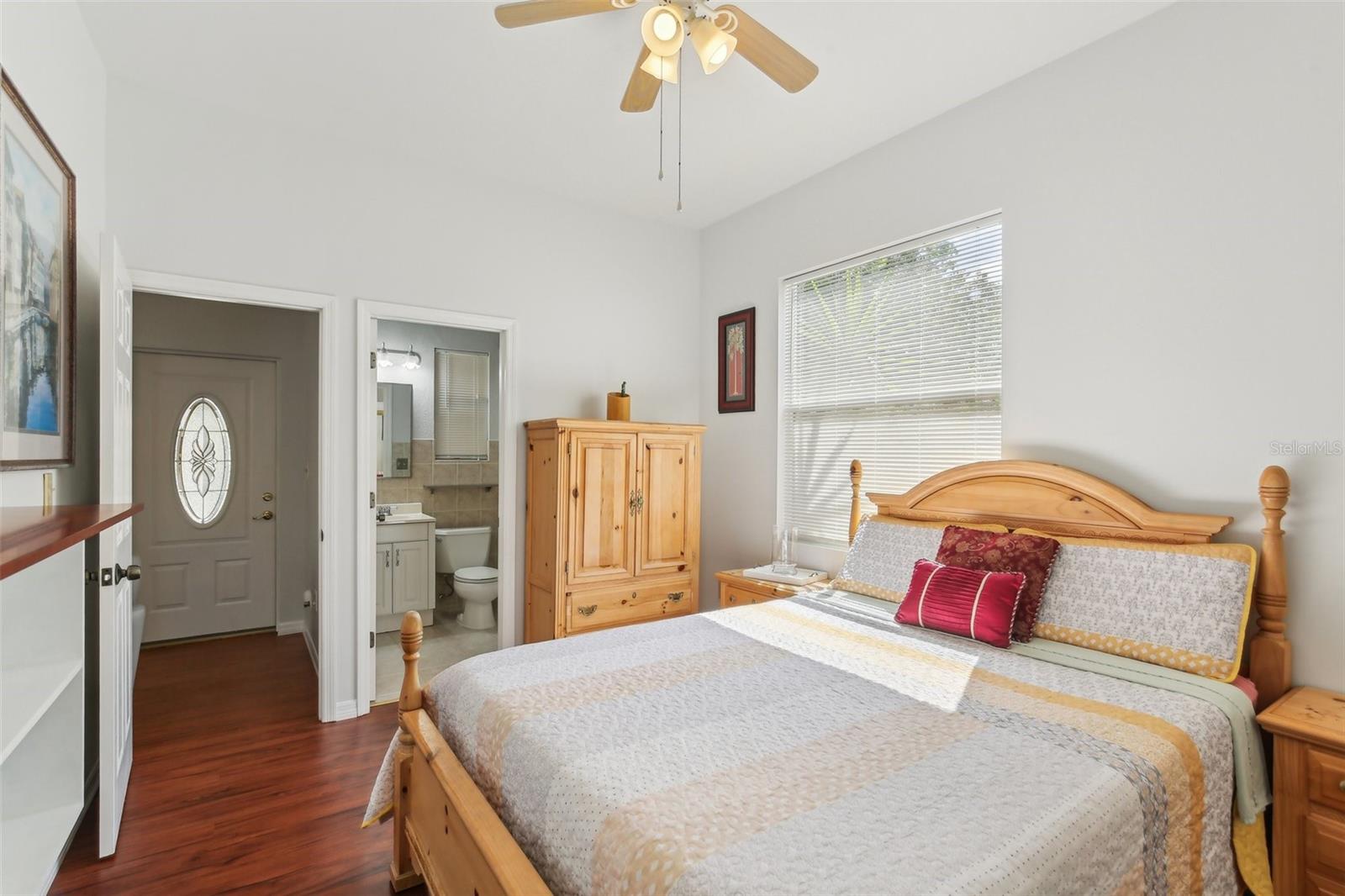 Image 33 of 44 For 3911 Haines Road N