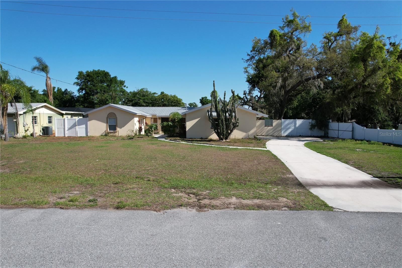Image 3 of 28 For 914 Homewood Drive