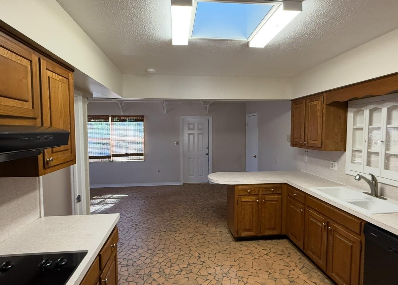 Image 8 of 28 For 914 Homewood Drive
