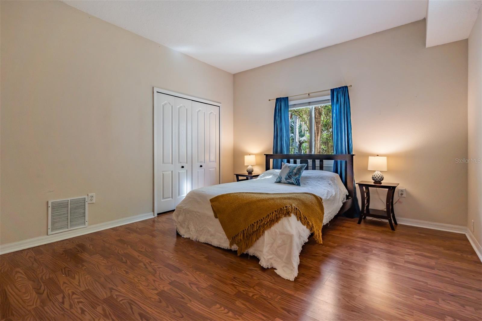 Image 31 of 52 For 4108 Harbor Lake Drive