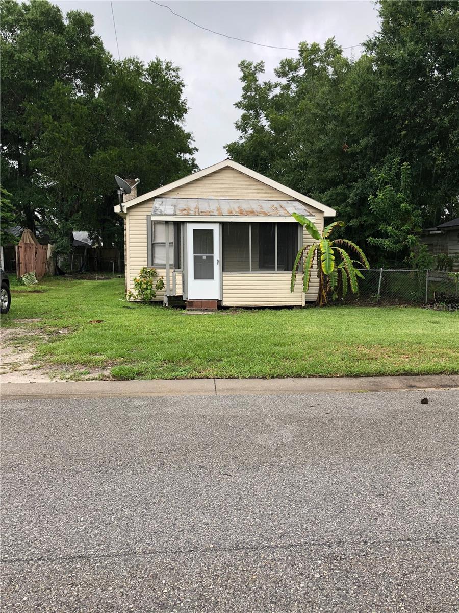Listing Details for 124 1st Street, WINTER HAVEN, FL 33880