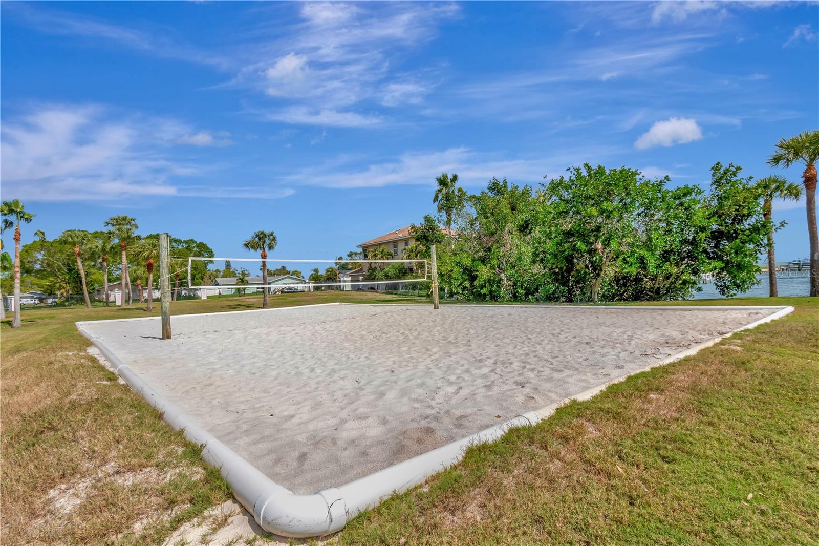 Image 28 of 42 For 5242 Beach Drive Se