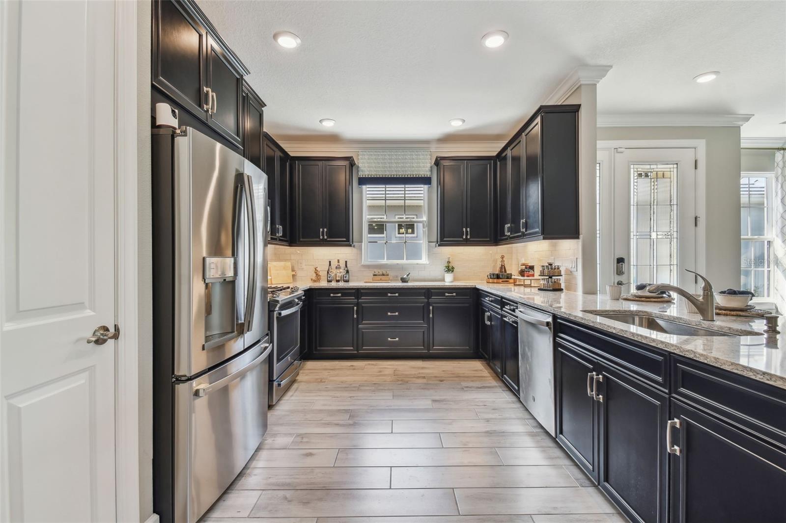 Listing photo id 9 for 4257 Rosatti Road