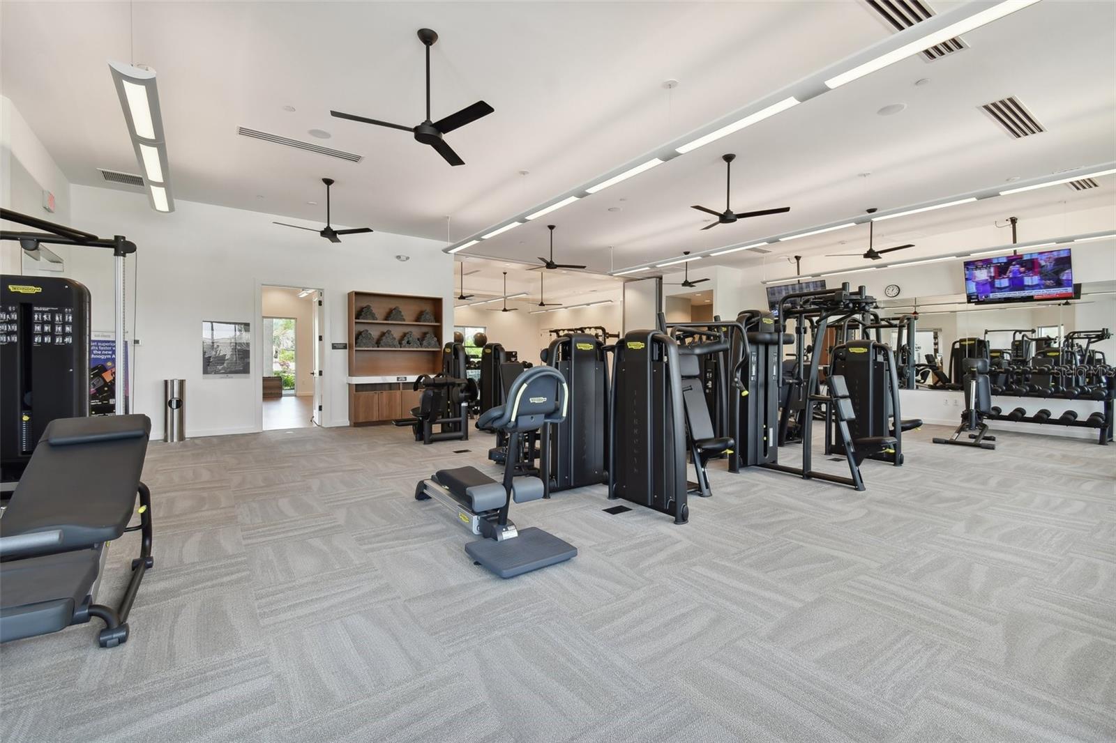 Listing photo id 95 for 4257 Rosatti Road