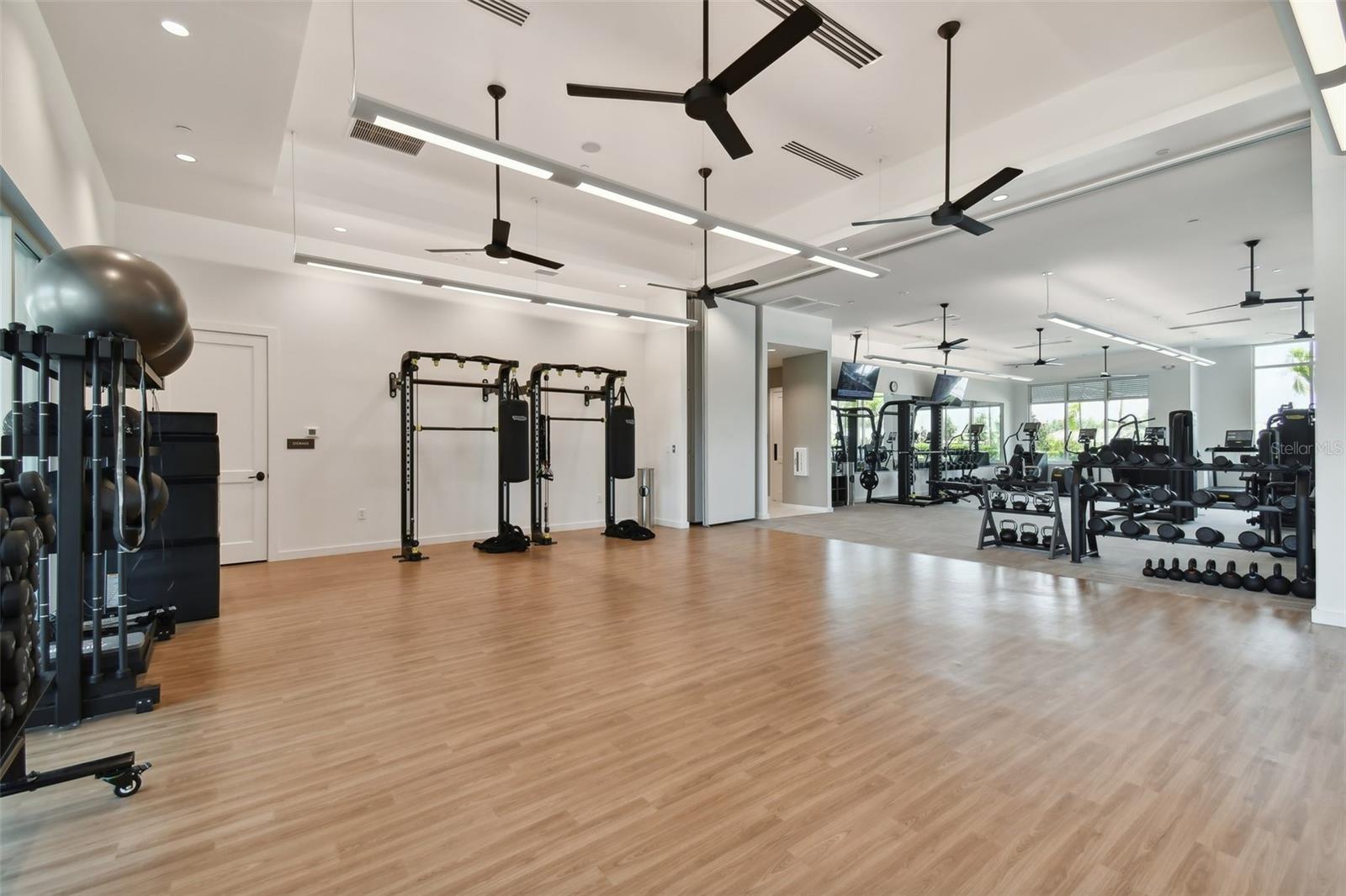 Listing photo id 96 for 4257 Rosatti Road