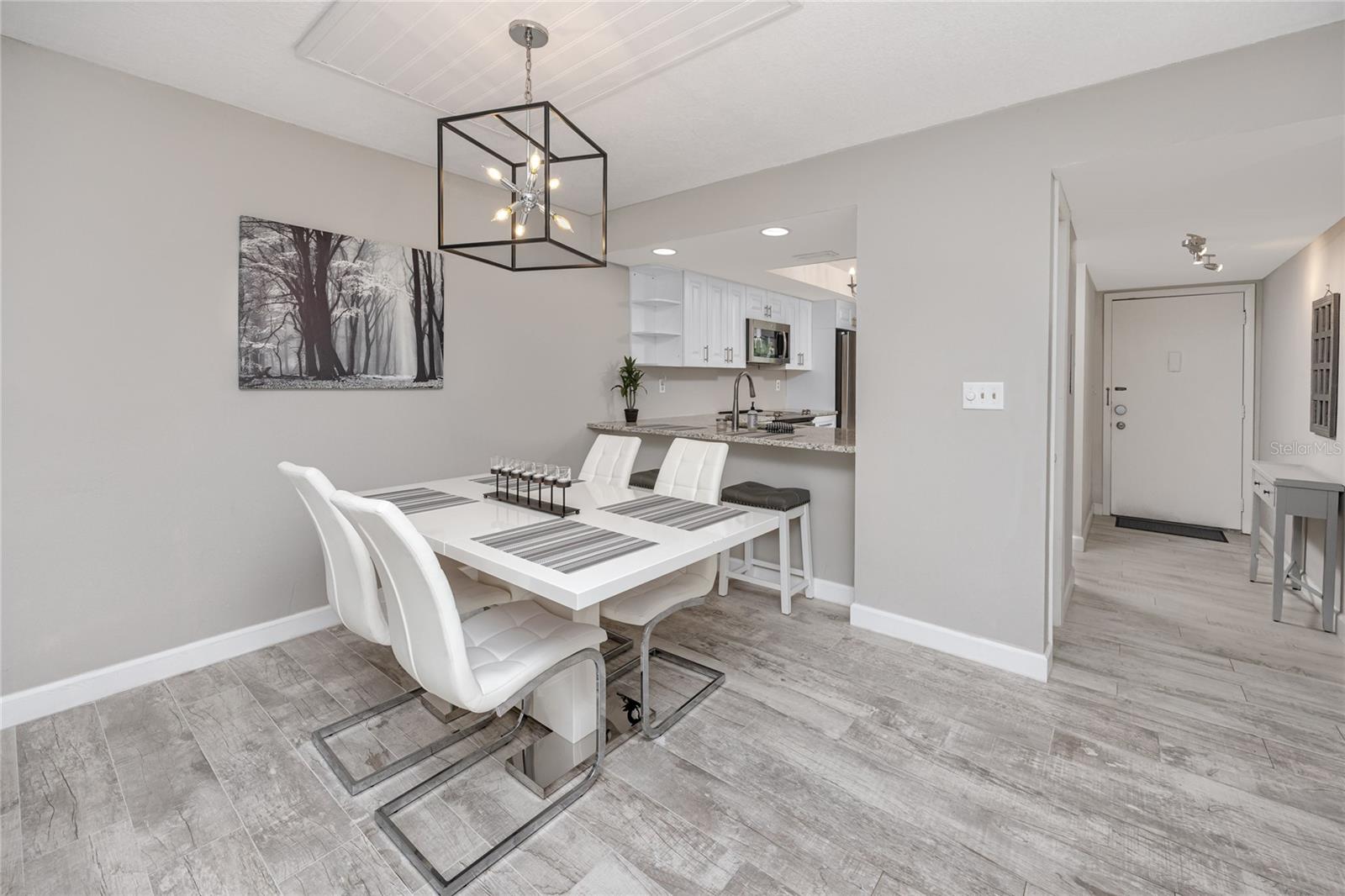 Image 12 of 49 For 129 Lakeview Way