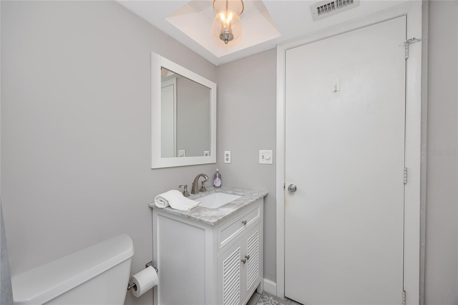 Image 28 of 49 For 129 Lakeview Way