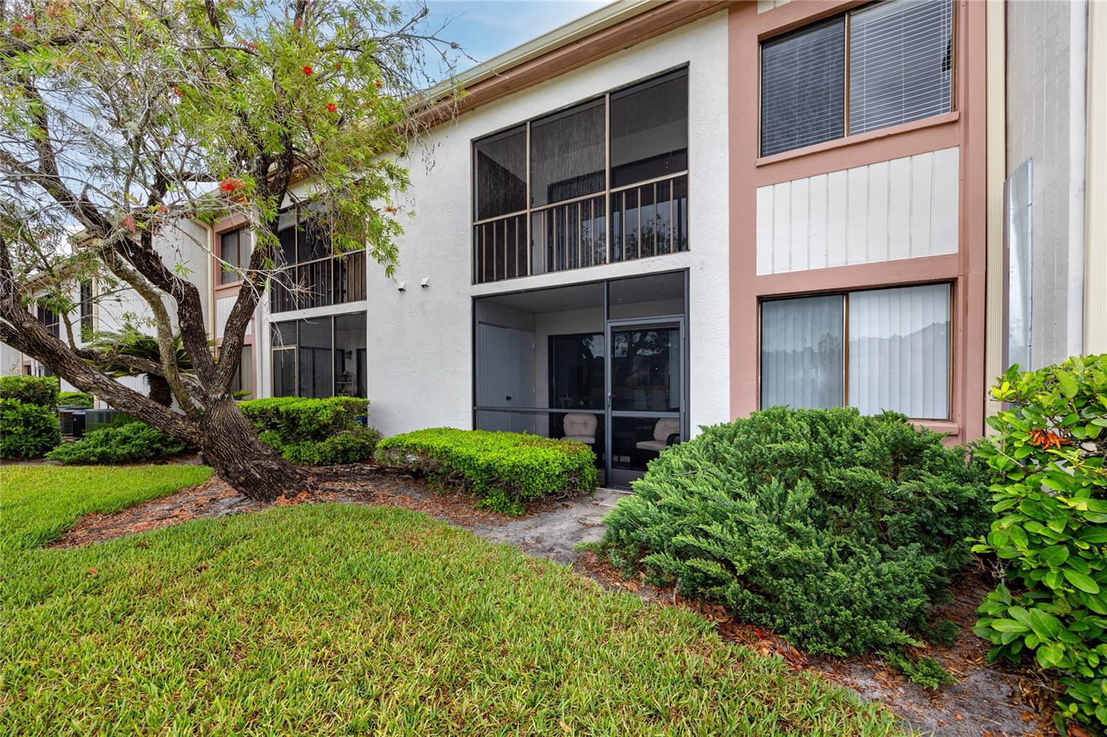 Image 31 of 49 For 129 Lakeview Way