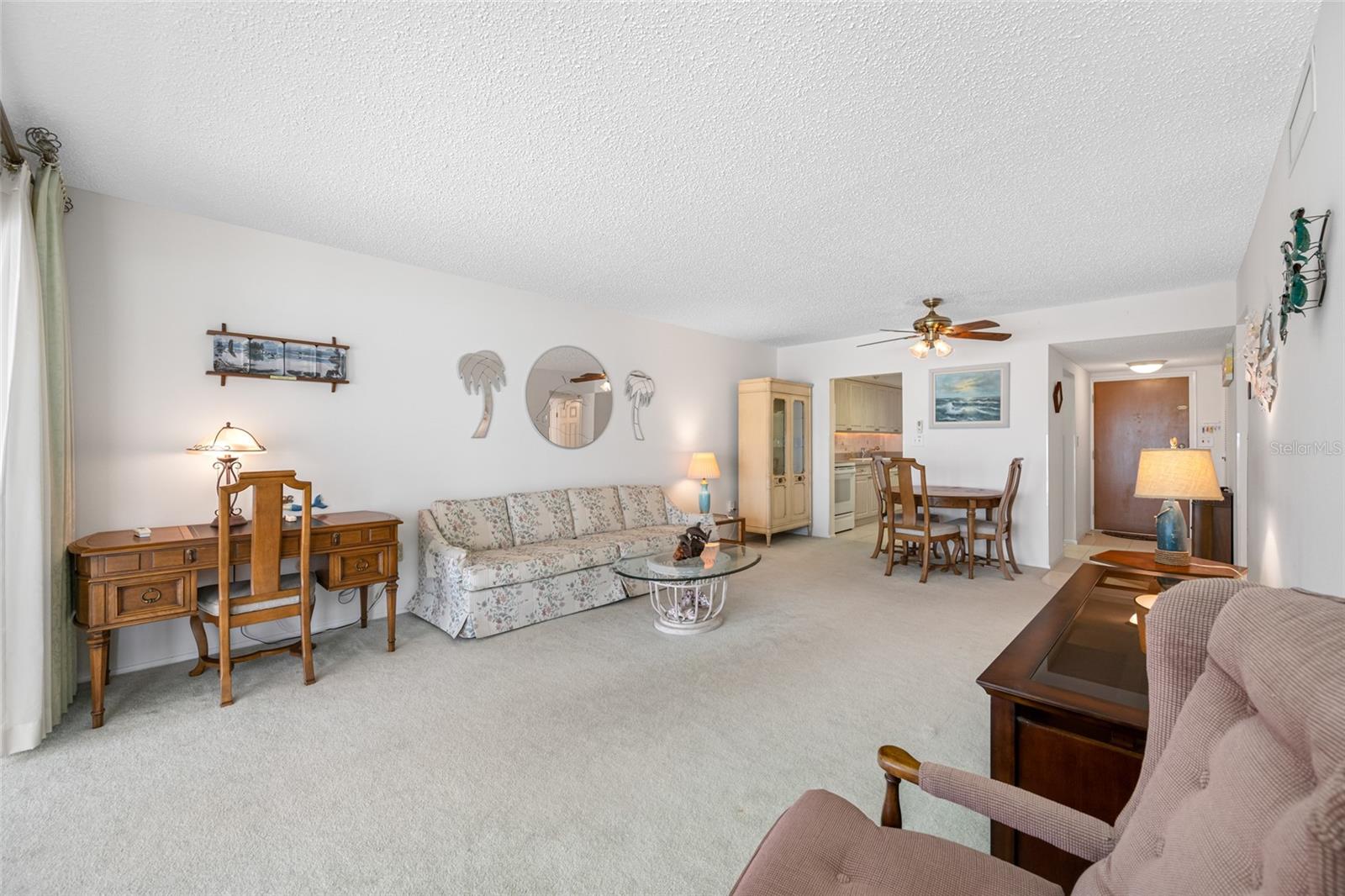 Image 14 of 53 For 865 Gulfview Boulevard 306