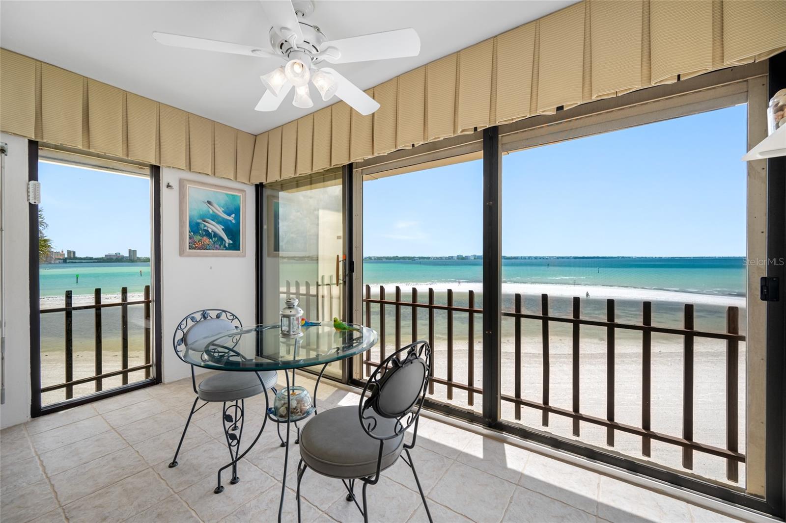 Image 17 of 53 For 865 Gulfview Boulevard 306