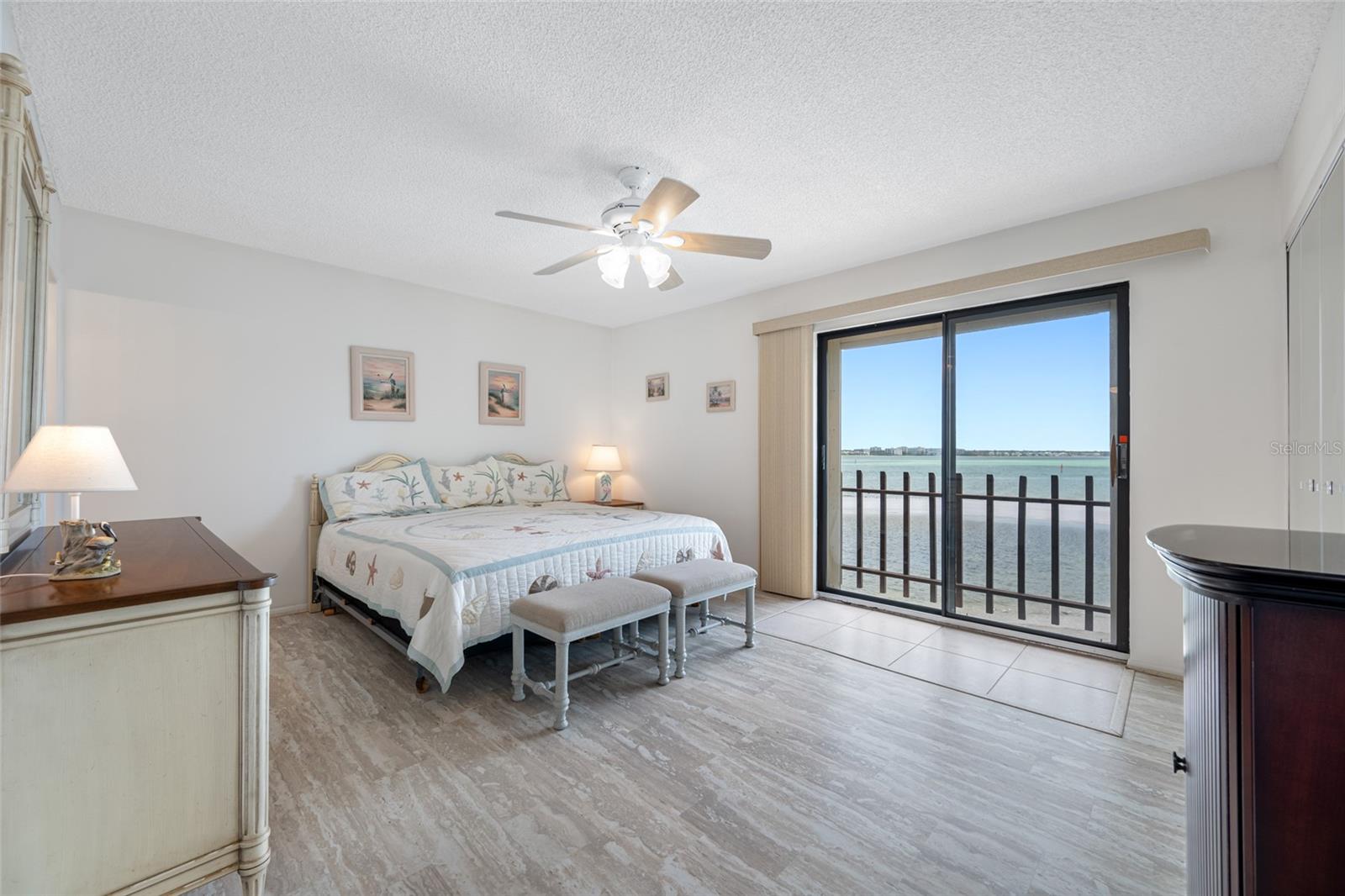 Image 20 of 53 For 865 Gulfview Boulevard 306