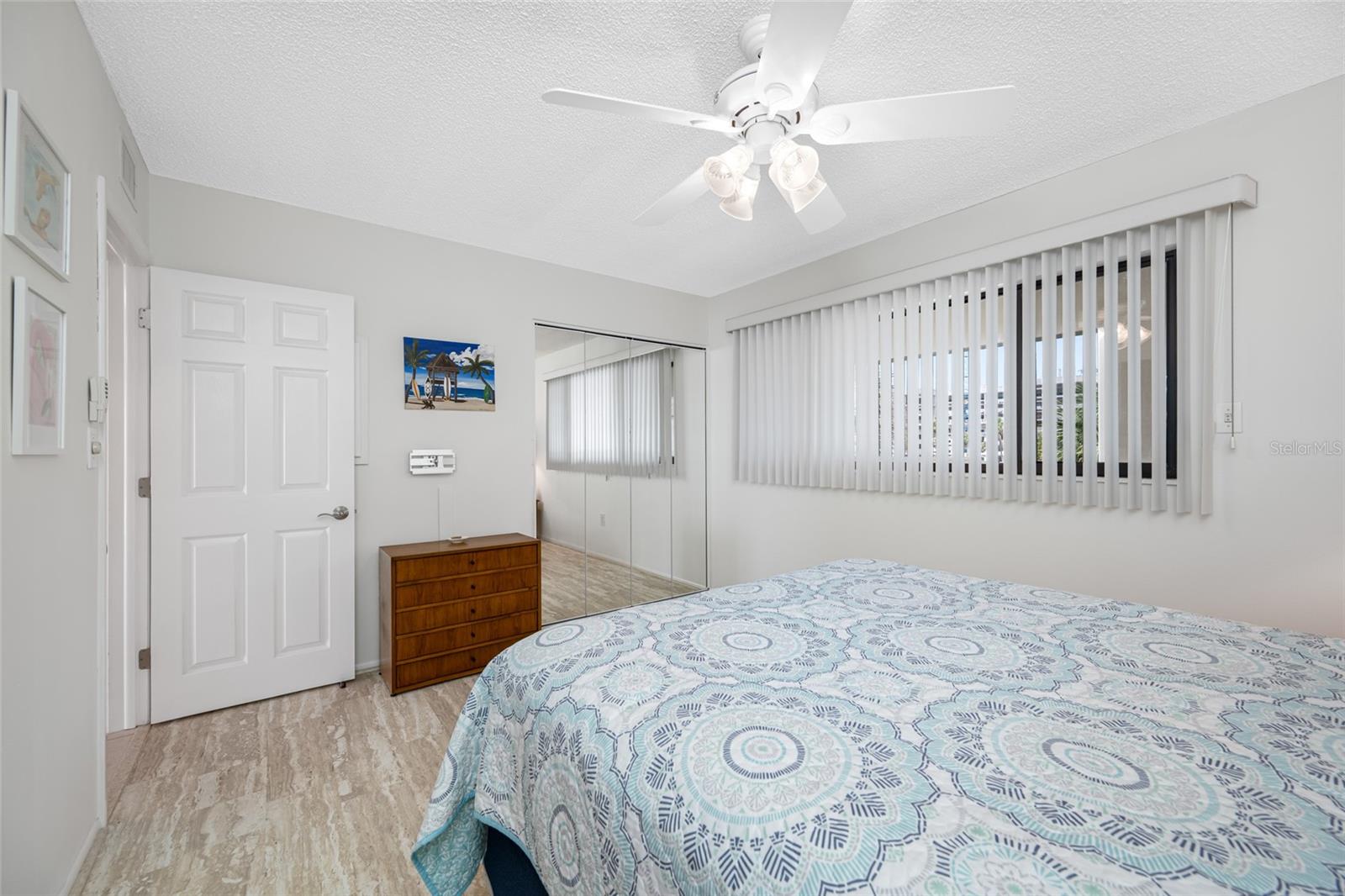Image 29 of 53 For 865 Gulfview Boulevard 306