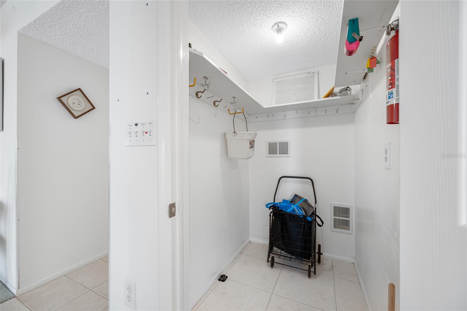Image 30 of 53 For 865 Gulfview Boulevard 306