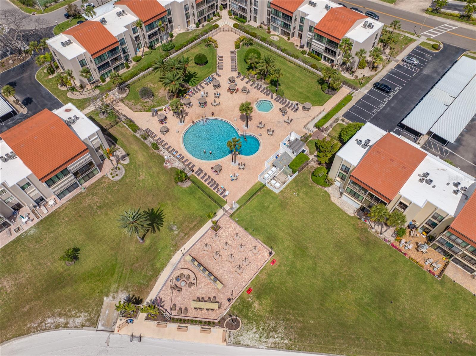 Image 33 of 53 For 865 Gulfview Boulevard 306