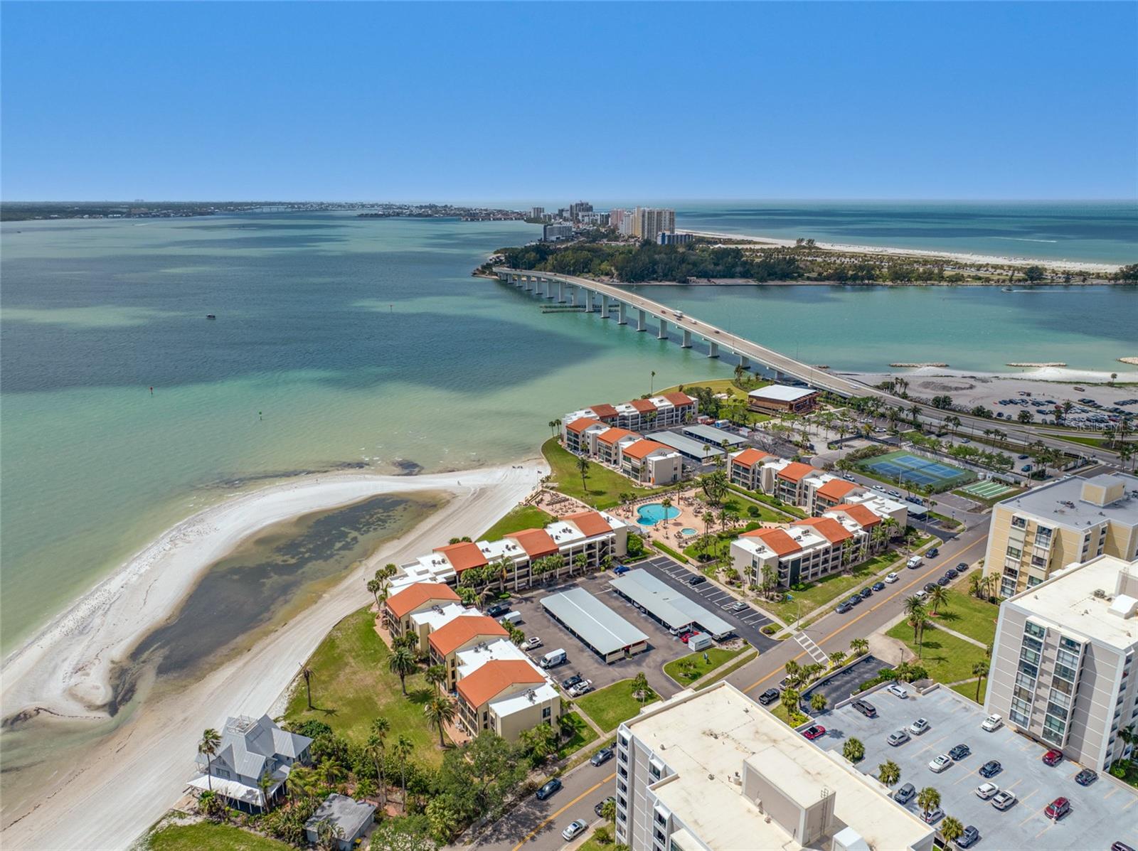 Image 41 of 53 For 865 Gulfview Boulevard 306