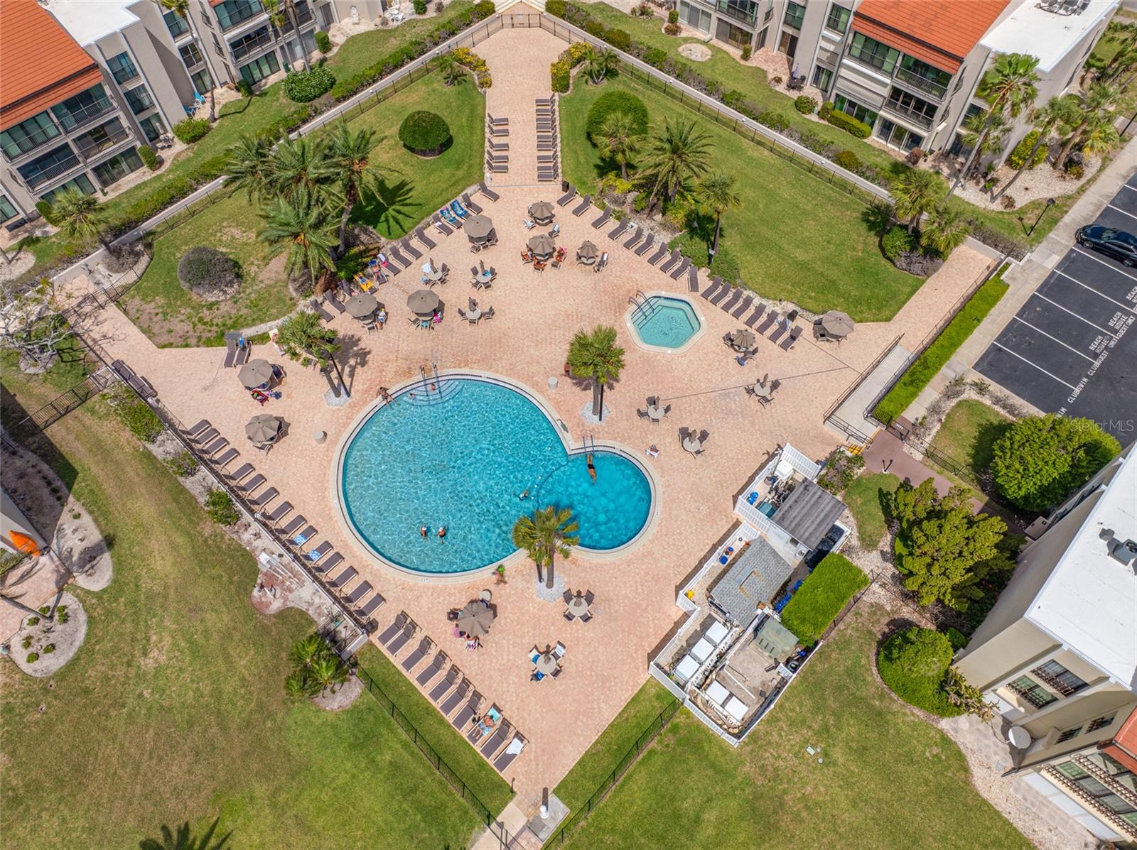 Image 46 of 53 For 865 Gulfview Boulevard 306