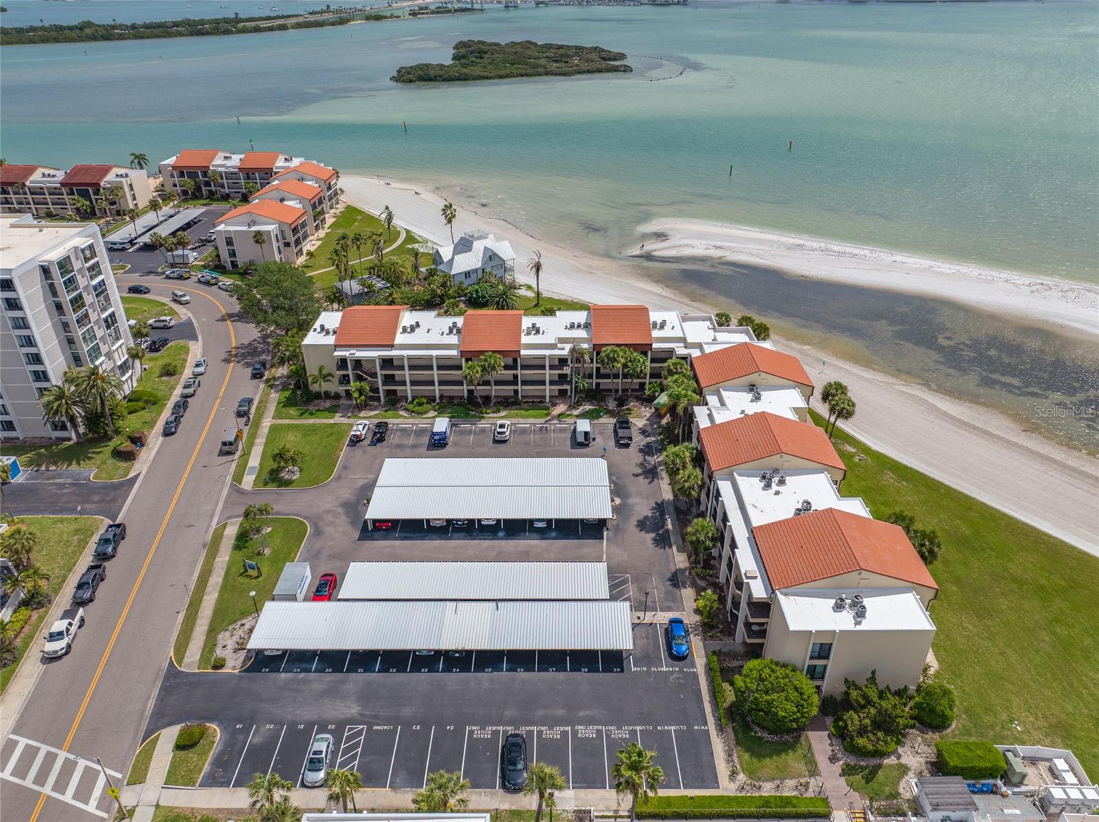 Image 49 of 53 For 865 Gulfview Boulevard 306