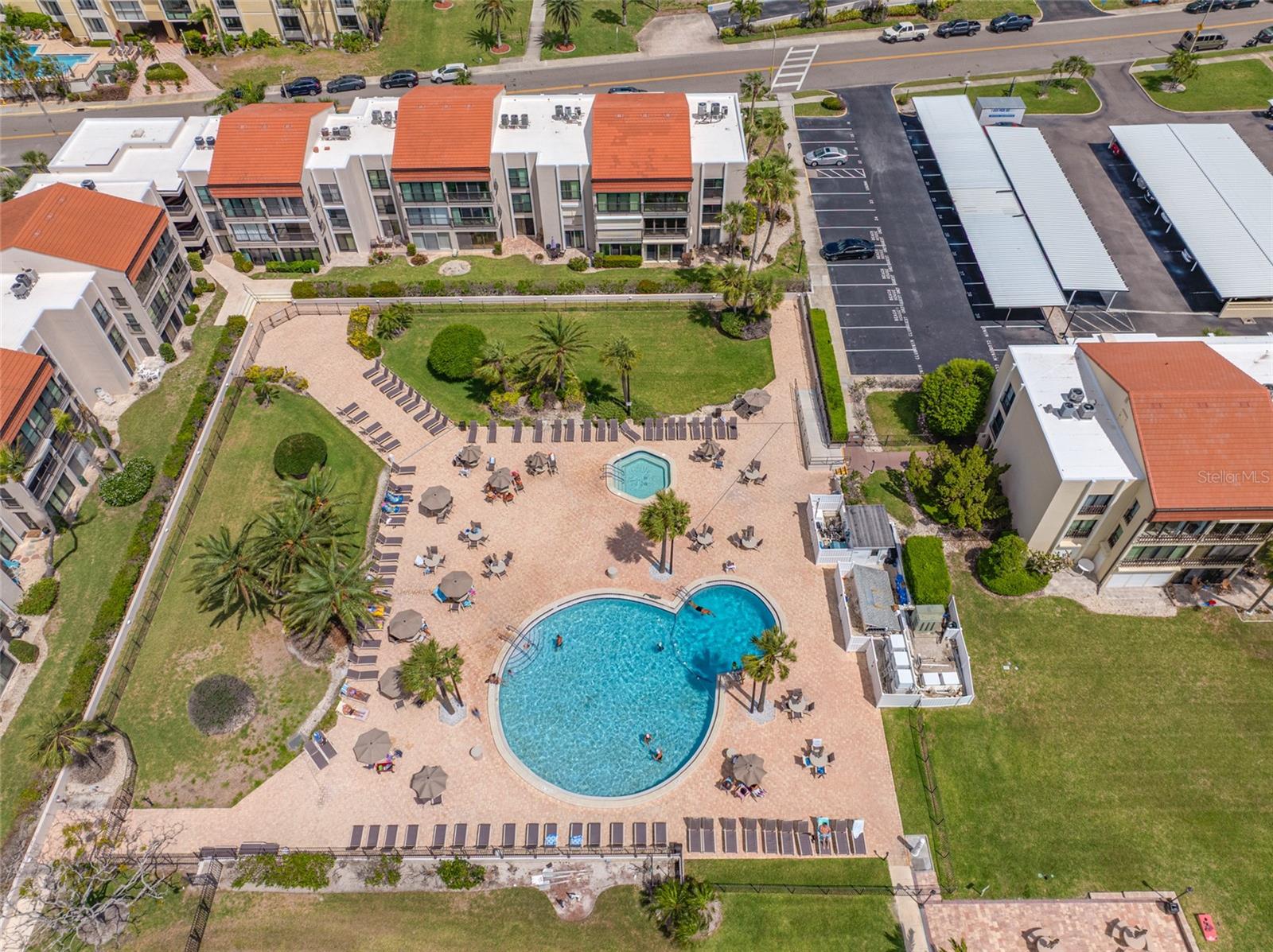 Image 5 of 53 For 865 Gulfview Boulevard 306