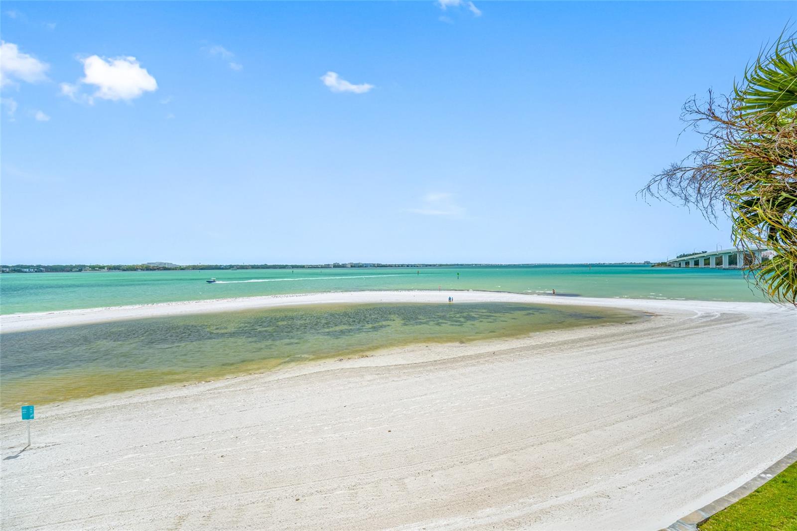Image 51 of 53 For 865 Gulfview Boulevard 306