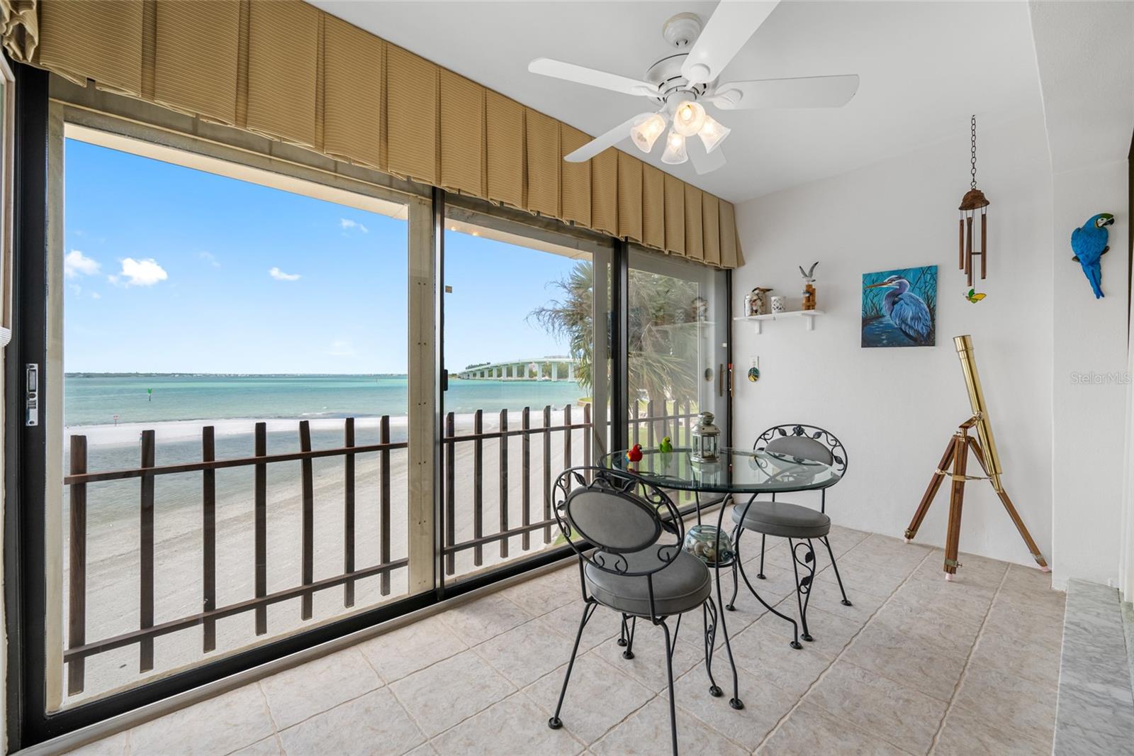 Image 7 of 53 For 865 Gulfview Boulevard 306