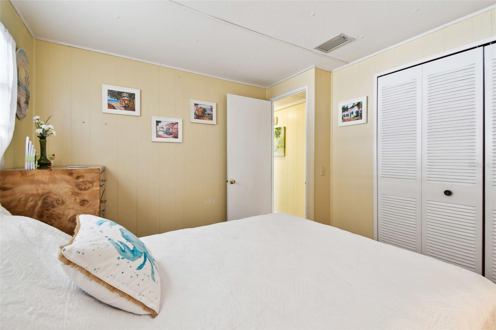 Listing photo id 30 for 66 Royal Palm Circle